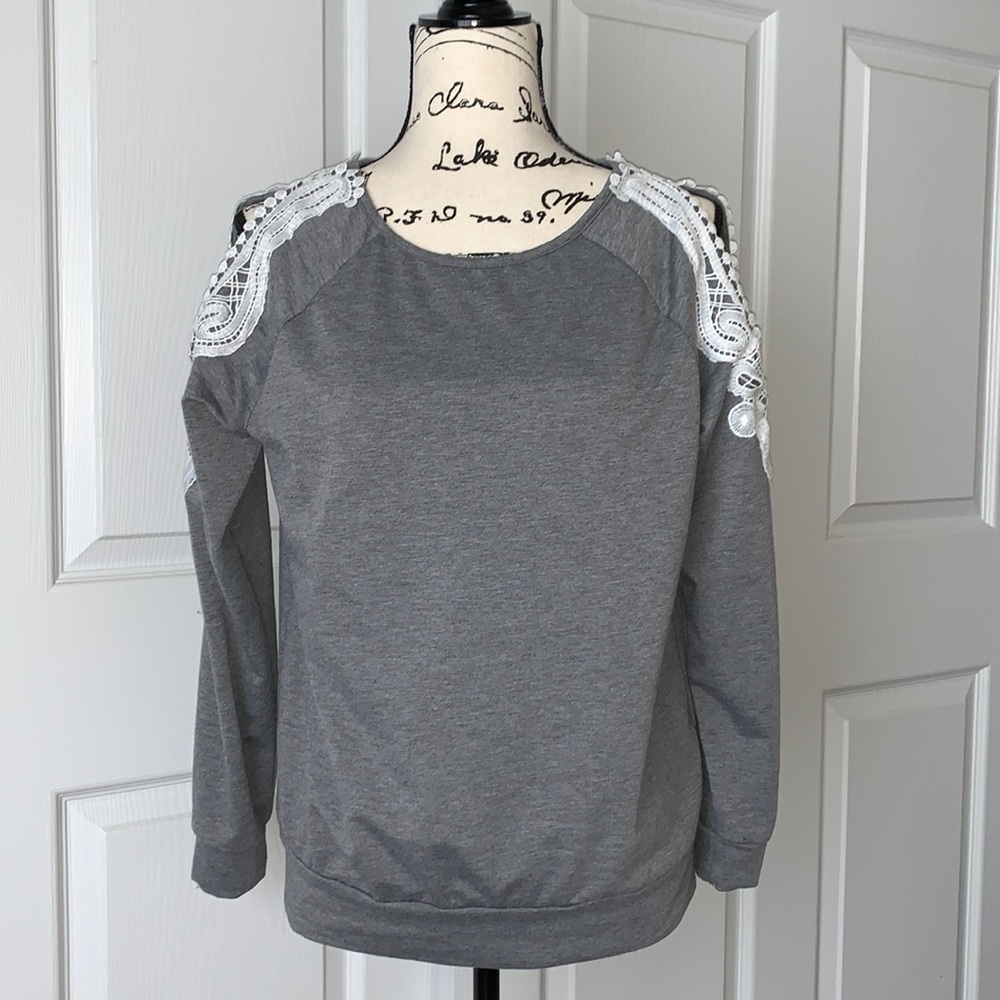 SOLD  3/$15 Gray Cold Shoulder Top